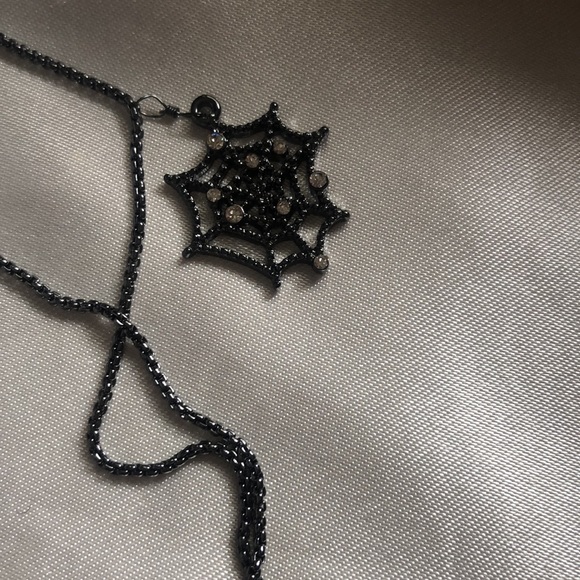 Betsey Johnson Hematite Tone Glow in The Dark Skeleton Pendant Necklace NWT - Picture 15 of 16